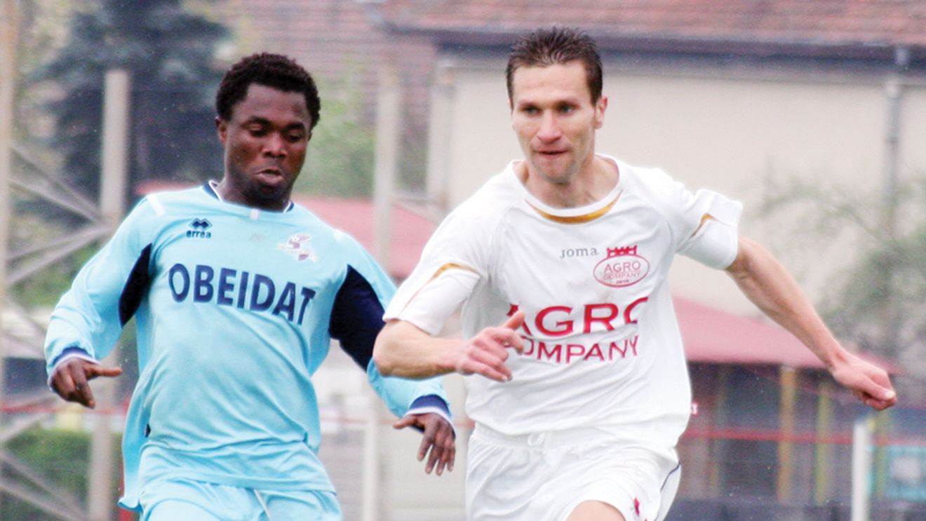 Pisoi(u) mușcat de șobolan