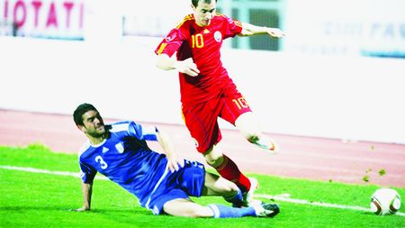 Cu cine atacăm în Bosnia?** Mutu-Stancu, singura varianta viabilă