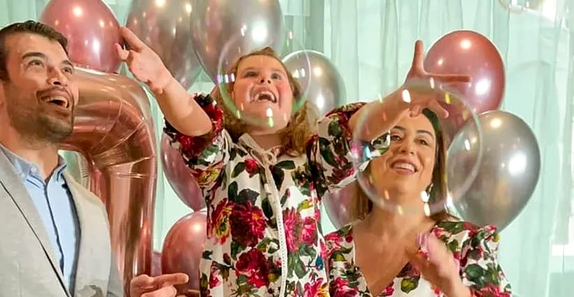 FOTO. Oana Roman și Marius Elisei, din nou împreună de dragul fiicei lor. În ce ipostaze au fost surprinși