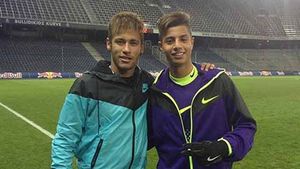 Milan a anunțat prima mutare verii. Hachim Mastour are 15 ani și este supranumit "Messi din Maroc"
