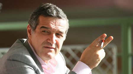 Fabulos! Gigi Becali vorbește despre relația pe care o are cu mama lui: „Mă ceartă în fiecare zi! Mă cicălește, mă înnebunește!”. Ce gest de dragoste maternă supremă face femeia pentru miliardar, în fiecare dimineață, la ora 6!