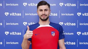 Primele imagini cu Horațiu Moldovan de la antrenamentele lui Atletico Madrid! Cum a fost surprins portarul român la debutul sub comanda lui Diego Simeone