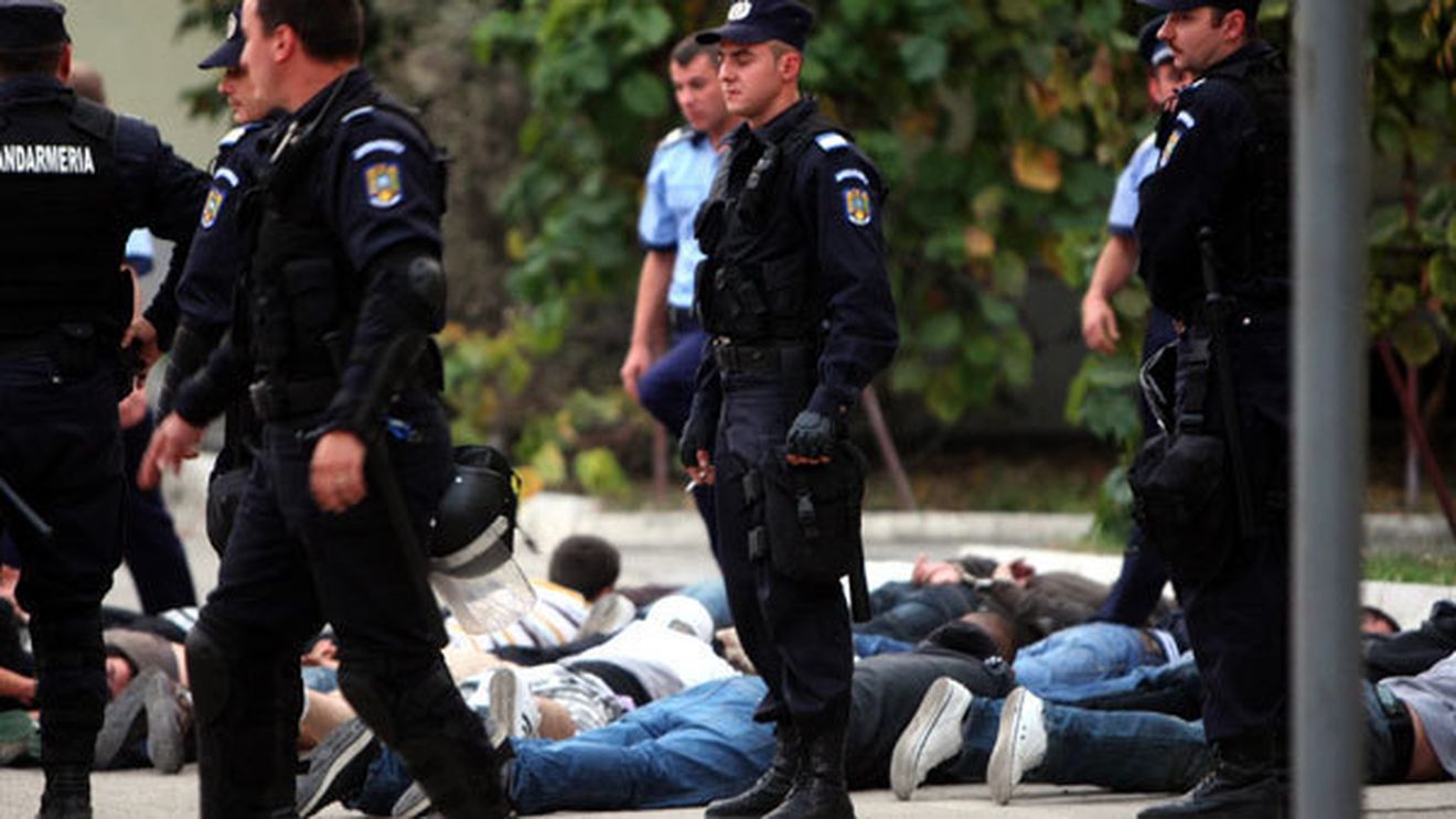 Mitingul "Craiova nu moare" s-a lăsat cu sancțiuni!** Jandarmeria a amendat 47 de suporteri