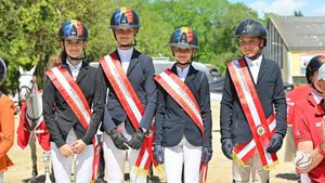 Performanță de excepție în echitație pentru echipa de copii a României la Liga Națiunilor de la Linz! Victorie în fața unor reprezentative de top în competiția de sărituri obstacole. GALERIE FOTO