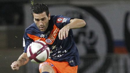 Cyril Jeunechamp, fundașul lui Montpellier,** a lovit în față un jurnalist de la L'Equipe