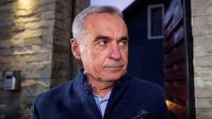 Noi detalii despre averea lui Călin Georgescu au apărut. Câți bani are favoritul lui Gigi Becali în două depozite de la o bancă maghiară