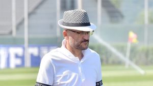 Adrian Mititelu confirmă ProSport și dezvăluie de la ce a pornit scandalul izbucnit după meciul FC U Craiova - Rapid: „Am fost informat că Săpunaru fugea după el!”