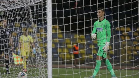 Portarul Răzvan Ducan, împrumutat de FCSB la Turris Turnu Măgurele, se mută la CS Mioveni, după ce formația din Teleorman a decis să se retragă din campionat