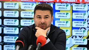 Mutu l-a făcut praf pe Baiaram în conflictul cu Rădoi: „Face figuri după ce abia a început să ridice capul”