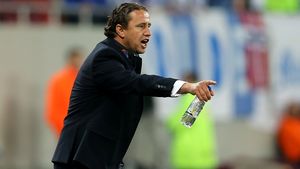 Reghe își explică deciziile din meciul cu Schalke: "Le voi spune jucătorilor în față". De ce  l-a schimbat pe Stanciu