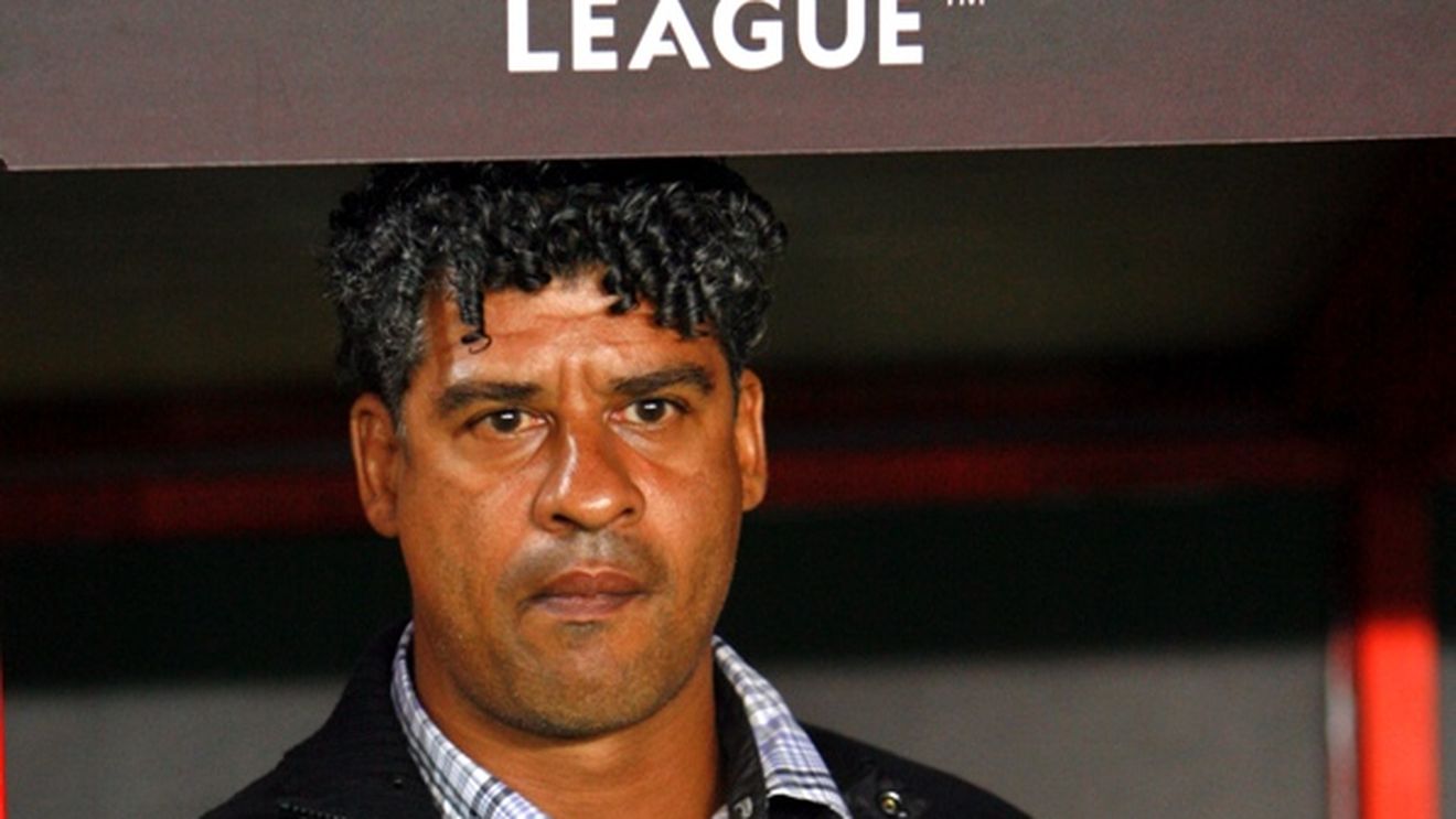 Rijkaard: "Dinamo se apără bine,** dar nu are reușite în atac!"