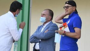 Au căzut încă două variante de antrenor de pe lista Politehnicii Iași! Moldovenii încă speră la Leo Grozavu, dar au intensificat discuțiile și cu un fost dinamovist