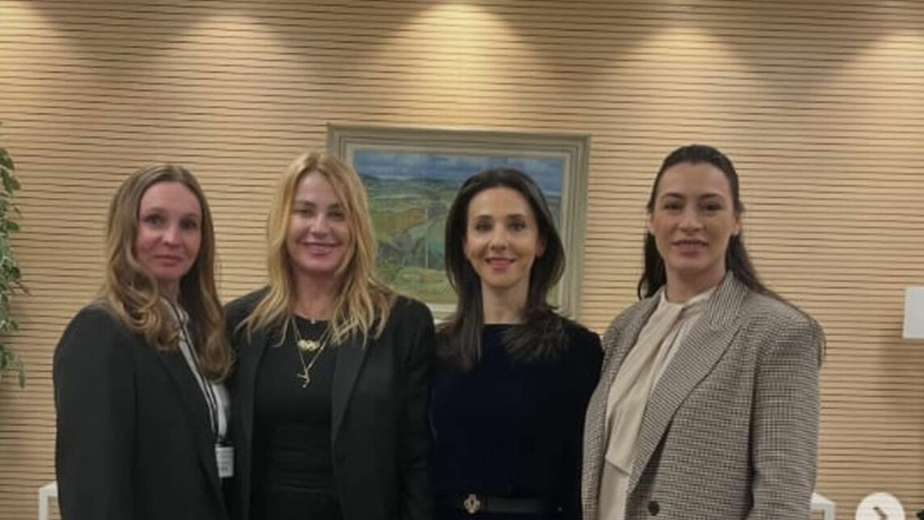 Imagine istorică: Nadia Comăneci, Andreea Răducan, Cătălina Ponor și Simona Amânar! „Lotul de super senioare”
