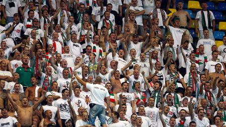 Polonezii sunt revoltați și cer intervenția UEFA, după Steaua - Legia: "Observatorul meciului a notat totul!" Un deputat polonez, stropit cu bere