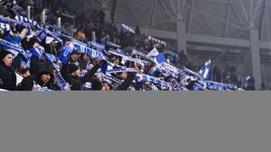 Spulberă toată Liga 1! CS U Craiova a vândut un număr impresionant de abonamente pentru noul stadion. Suma foarte mare intrată în conturile clubului
