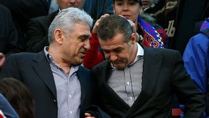 Cum a făcut primii bani celebrul milionar din fotbalul românesc. Primul Becali de care s-a vorbit în țară: "De multe ori am și înghițit 50, 100 de dolari, i-am mestecat în gură"