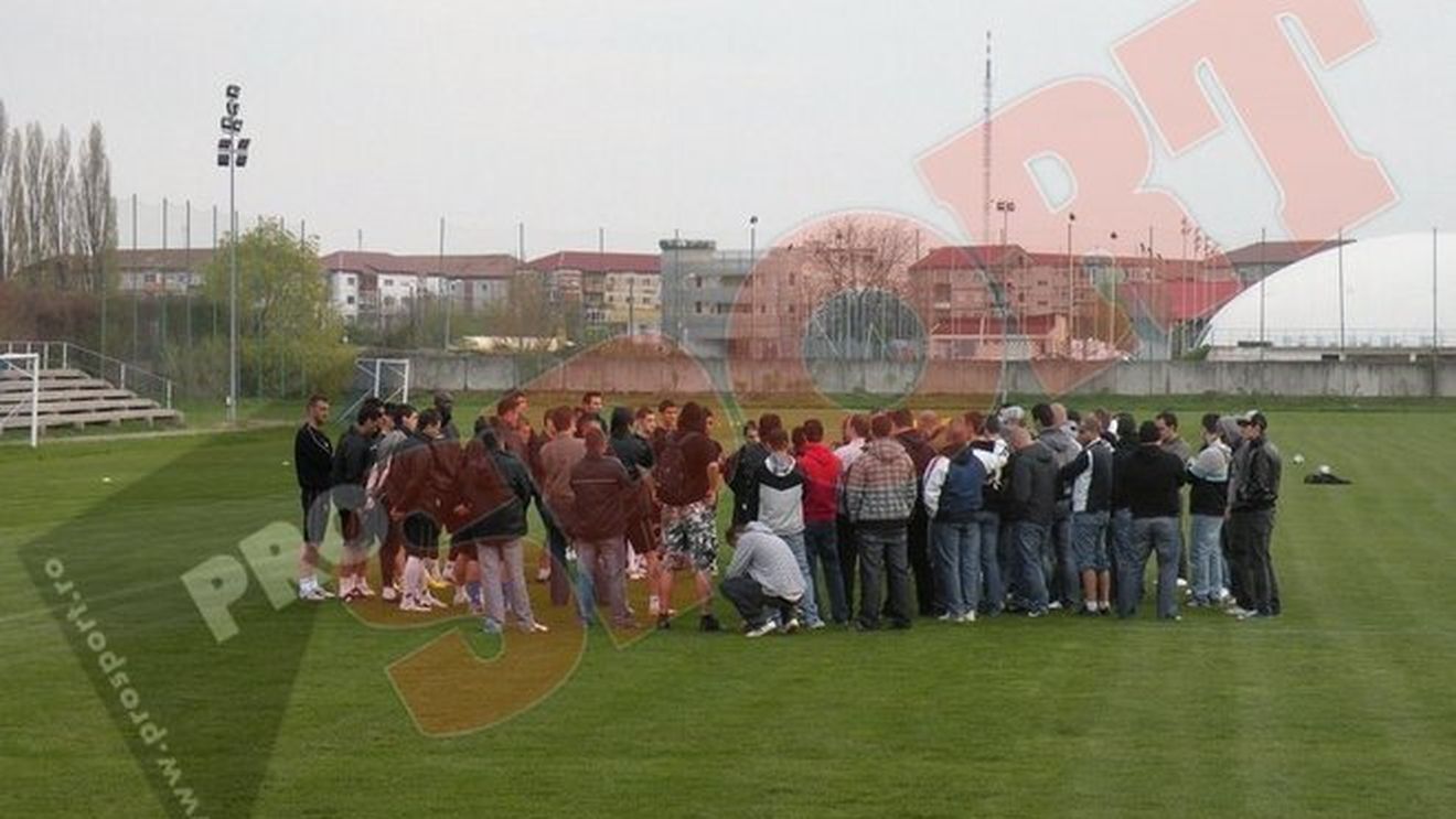 "Dacă jucătorii nu vor înțelege că trebuie să aibă altă atitudine,** avem și alte argumente"