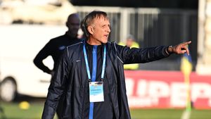 Nu vor să se oprească! Ieșenii caută al cincilea succes consecutiv în Copou, în meciul cu Sepsi. Emil Săndoi: „E important să legăm victorii”. Vizită surpriză înainte de antrenament