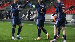 Atletico Madrid poate da o lovitură neașteptată: Alexandre Lacazette, la preț de chilipir!