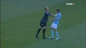 VIDEO** Un portar și-a pierdut cumpătul și a vrut să-și bată coechipierul care a gafat!