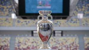 Mai mare râsul! Trenul promis de Gică Popescu pentru EURO 2020 nu va fi gata la timp