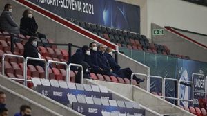 Jurnalistul Decebal Rădulescu cere demisia tuturor celor din FRF, după eșecul din Armenia: „Ăștia toți trebuie sa plece! E nevoie de Hagi!”