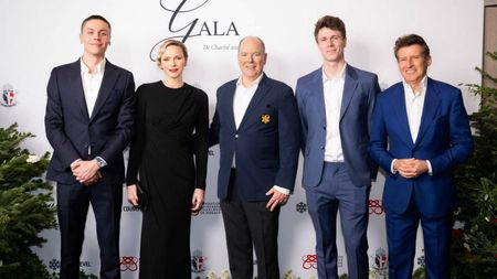 David Popovici, întâlnire cu Prințesa Charlene de Monaco. Campionul olimpic a participat la o gală unde s-au strâns 600.000 de euro, într-o oră