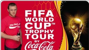 Rooney who? O sosie a celebrului vârf a fost 'petardă' la o reclamă pentru Cola!** Vezi cum s-a descurcat "The Real One"