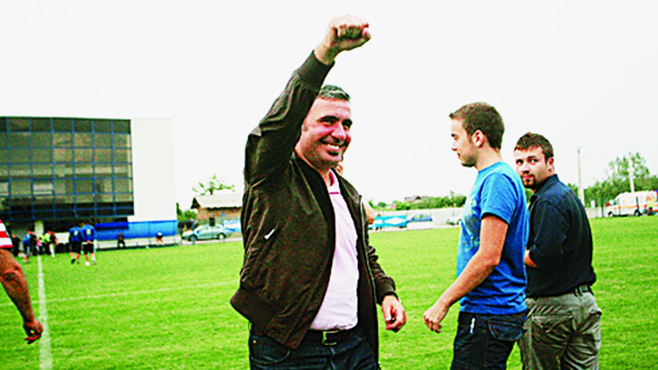 Apel la glorii!** "Credem în vise! Legendele vor salva Steaua!"