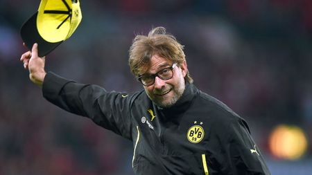 VIDEO | Moment emoționant la Dortmund, după ce Klopp a anunțat că pleacă. Directorul clubului, în pragul unei căderi emoționale: "Mă mai alină un singur gând". Cine îi ia locul antrenorului care a transformat Borussia