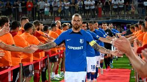 Gică Hagi, dezvăluiri despre negocierile cu Denis Alibec. Gigi Becali și FCSB nu au nicio șansă să-l transfere