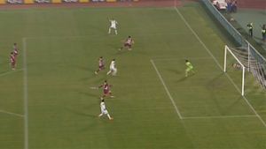 Faza controversată care putea schimba soarta lui "U"!** Acesta a fost cel mai comentat moment al derby-ului de pe Cluj Arena