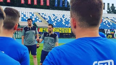 Lot subțire la reunirea Iașiului. Doar patru noutăți la primul antrenament al lui Mihai Teja la Poli Iași. Fostul antrenor al FCSB, dezamăgit de infrastructură găsită
