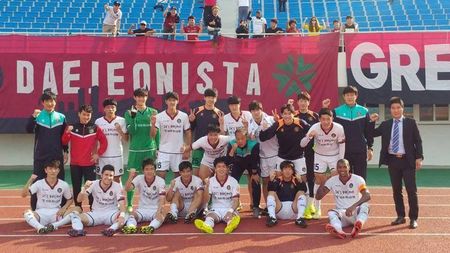 INTERVIU | Din Galați în Coreea de Sud, via Slagelse. Al doilea român din istorie care a jucat în Danemarca vorbește despre șansele naționalei în partida cu Schmeichel & Co. "Cel mai periculos om al lor nu este Eriksen"