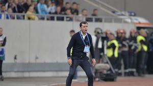 Dică, despre rețeta cu care a "răpus" Dinamo. De ce l-a schimbat pe Alibec la pauză și ce mesaj i-a transmis atacantului