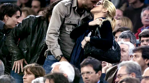 VIDEO Shakira, prea iubăreață pentru Pique?** Sărutul care l-a surprins pe fundașul BarÃ§ei