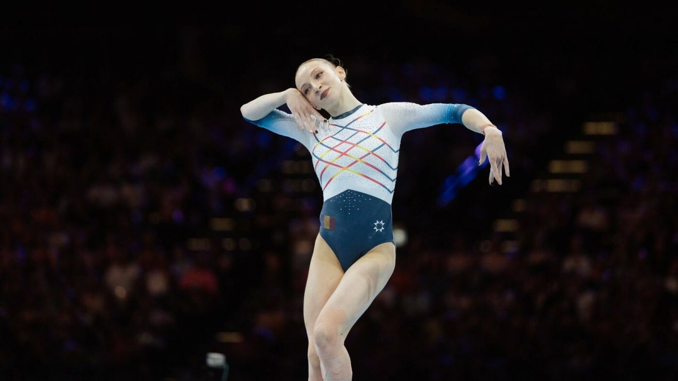 Americanii au convins-o cu bani mulți pe Ana Bărbosu să părăsească România și gimnasta i-a răsplătit de la primul concurs!