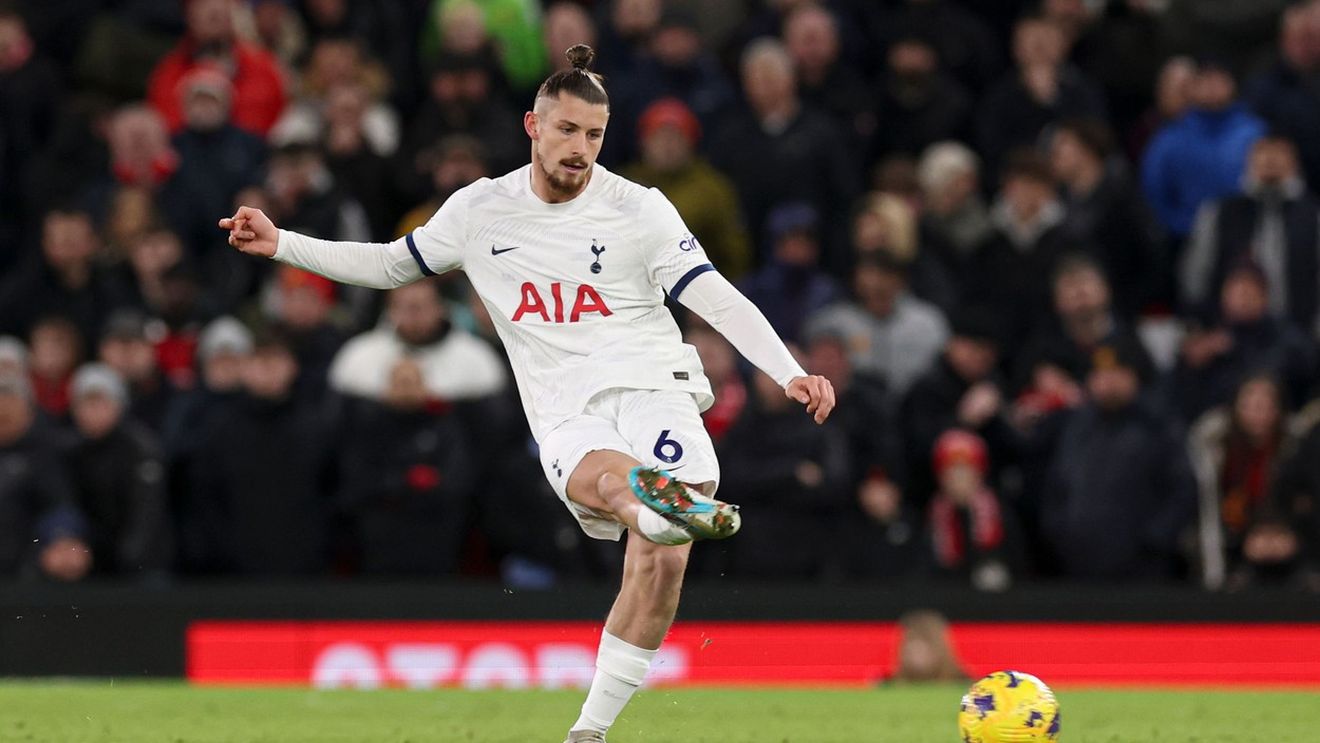 Radu Drăgușin, prima reacție după meciul său de debut la Tottenham. Ce a simțit românul când a fost introdus pe teren în derby-ul cu Manchester United de pe Old Trafford