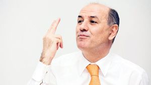 Copos confirmă că vrea să dea o nouă față Giuleștiului:** "Promit că fac stadionul!"