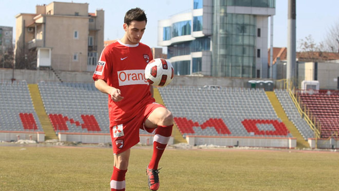 "La final, Bărboianu a făcut schimb de tricouri cu Moți" :)** Răspunsul fundașului pentru steliști