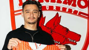 Cum a fost primit Valentin Țicu la Dinamo! „Nu mă așteptam să ne fie coleg”. EXCLUSIV