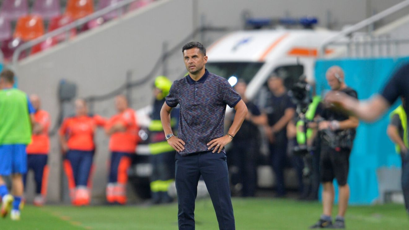 Nicolae Dică, în pericol să fie demis dacă pierde meciul cu West Ham: „Cu siguranță postul lui este pus în joc”