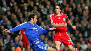 De ce a ales Benayoun Chelsea? "Liverpool nu îi putea învinge, așa că m-am dus la ei":)