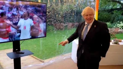 Premierul Boris Johnson a urmărit cu entuziasm Anglia – Germania! Cum a reacționat la golurile marcate de Sterling și Kane | VIDEO