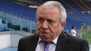 Porumboiu refuză "femeia fermecătoare din Giulești" propusă de George Copos:** "Toate apele din lume nu m-ar spăla dacă aș face asta"