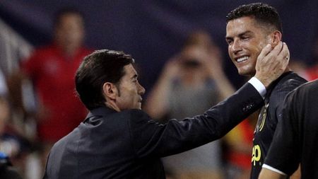 Motivul lacrimilor lui Ronaldo, dezvăluit de antrenorul Valenciei. Discuția avută imediat după meci: "Asta mi-a spus!"