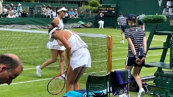 Sorana Cîrstea, învinsă de o jucătoare din afara Top 100 WTA în turul secund la Wimbledon! „Sori” a condus cu 3-0 în decisiv