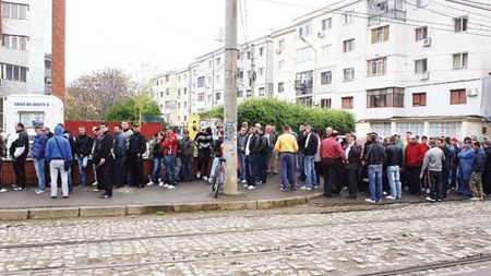 Interes maxim!** Biletele de la Oțelul-Poli s-au vândut în două ore