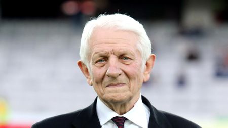 A murit Remus Câmpeanu, unul dintre cele mai mari simboluri ale lui U Cluj! Cum va rămâne veșnic în memoria fanilor: „Uneori ne trebuie așa de puțin să fim fericiți”