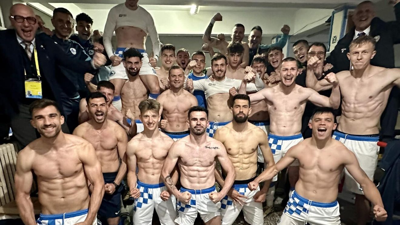 A început Revelionul la Hunedoara: „Ne așteptam să învingem!”. Primarul, în al nouălea cer după ce fosta campioană CFR Cluj a fost spulberată de Corvinul: „Tot orașul este blocat de patru ore!”. Mesajul special pentru Mircea Lucescu. EXCLUSIV